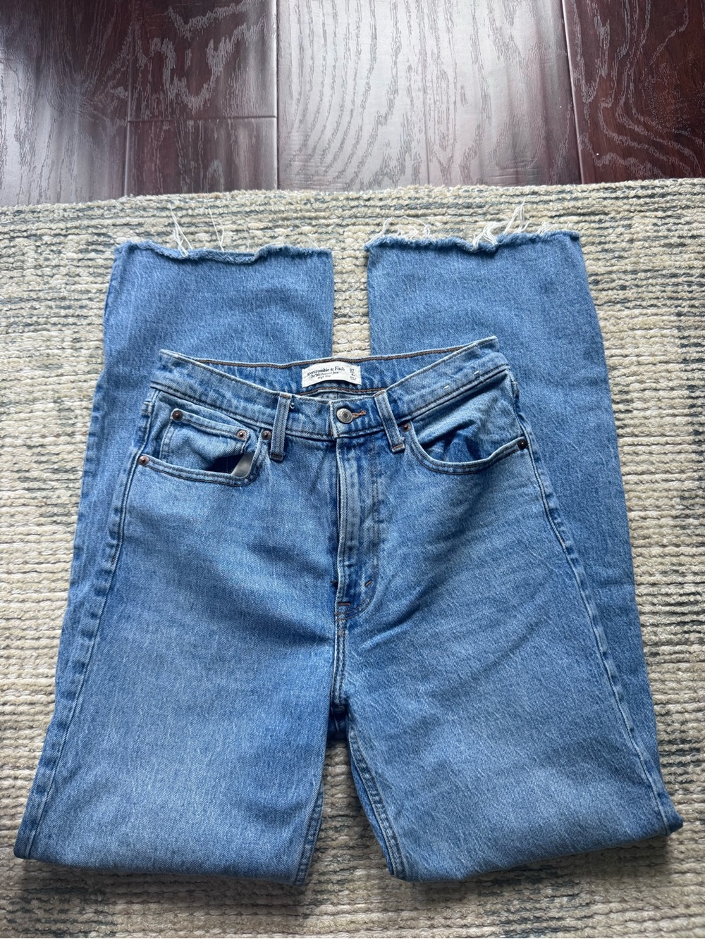 Abercrombie & Fitch Light Blue High-Rise Relaxed Jeans